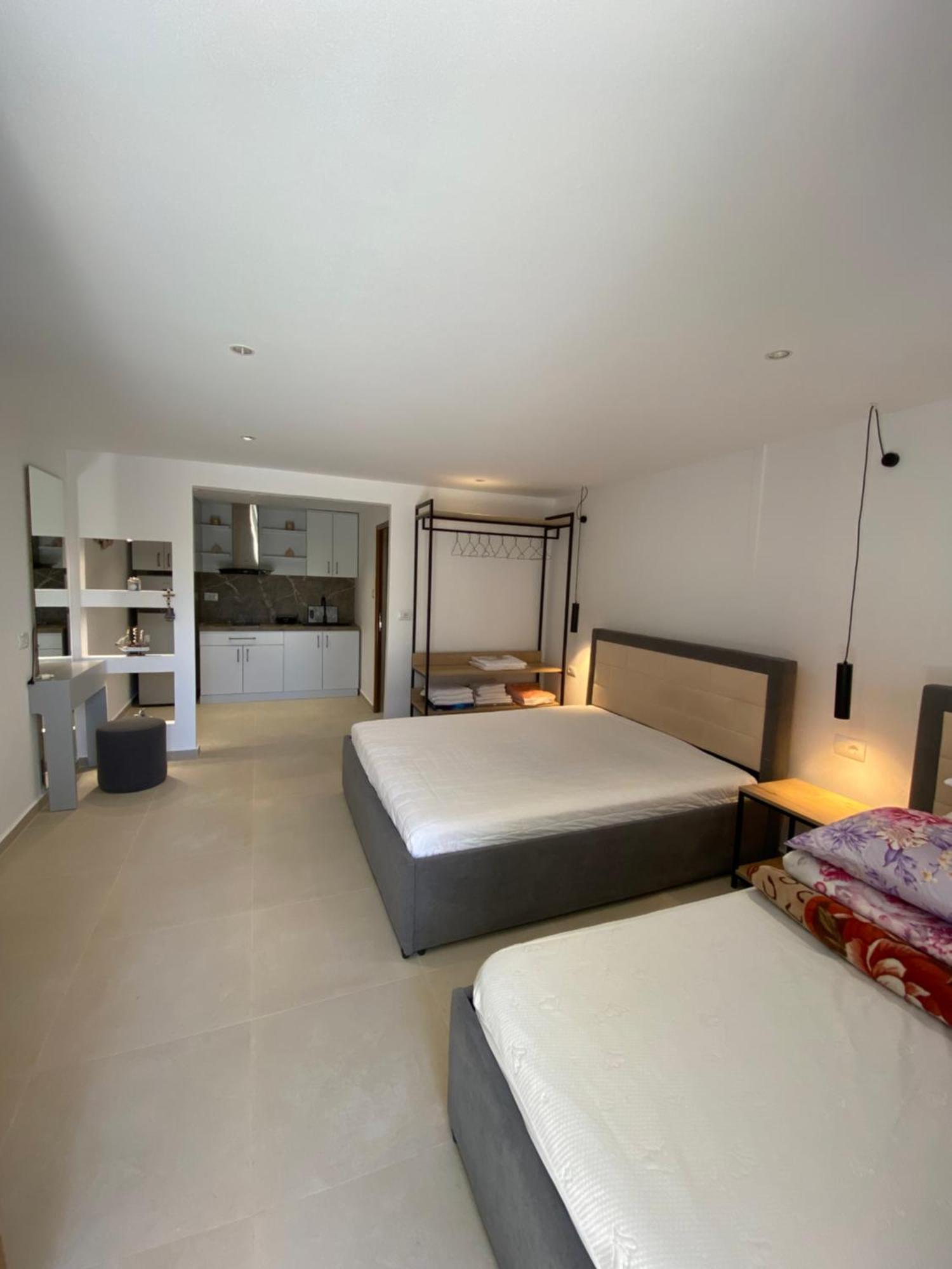 Guesthouse Xhuliano Ksamil Exterior photo